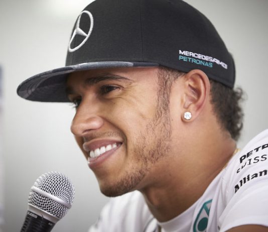 Hamilton semneaza cu Mercedes pentru 100.000.000$ Hamilton semneaza cu Mercedes