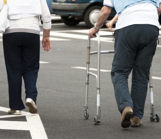 Unul din sapte romani prezinta risc crescut de osteoporoza