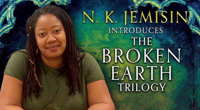 N.K. Jemisin. La pomul laudat sa te duci cu sacul