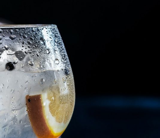 5 beneficii de care ai parte atunci cand consumi gin