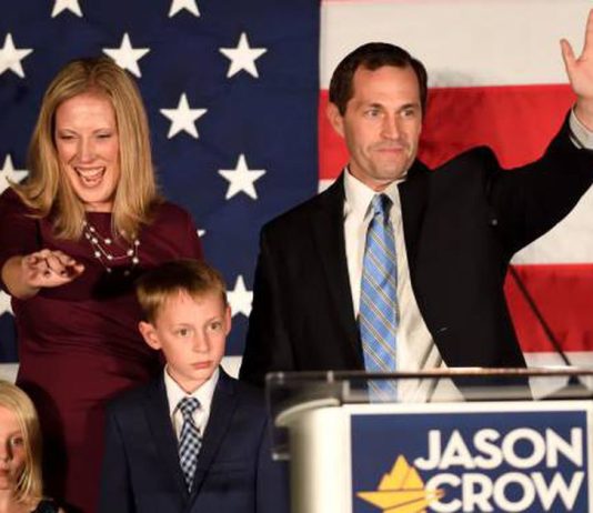 Alegerile legislative adancesc respingerea lui Trump in zonele urbane