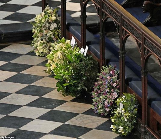 Inmormantarea printului Philip: Meghan Markle lasa o felicitare scrisa de mana intr-o coroana