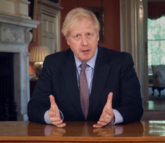 Johnson prelungeste izolarea pana in iunie, dar atenueaza restrictiile