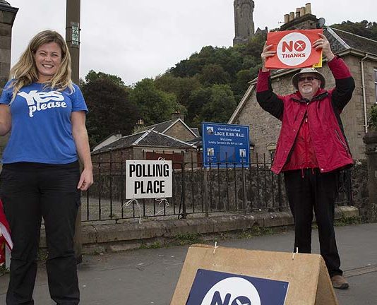 Sectiile de votare se inchid in Scotia intr-o zi caracterizata de prezenta mare la vot