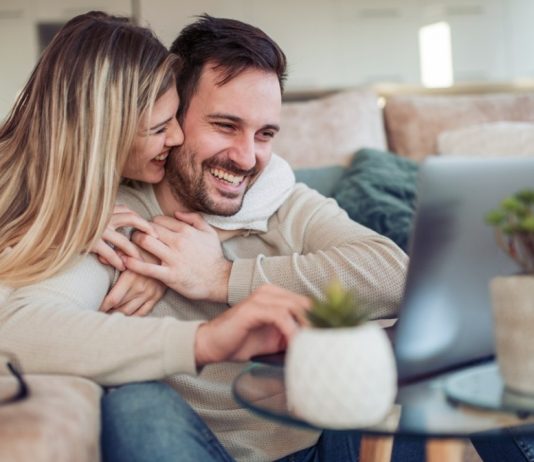 Efectele pe care filmele porno le au asupra vietii de cuplu