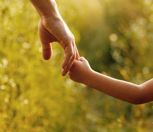 Ce metode de parenting sa alegi pentru a creste un copil disciplinat si fericit in acelasi timp