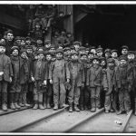 9-lewis-hine-child-labor-7496284364-8aebbb279e-o.jpg