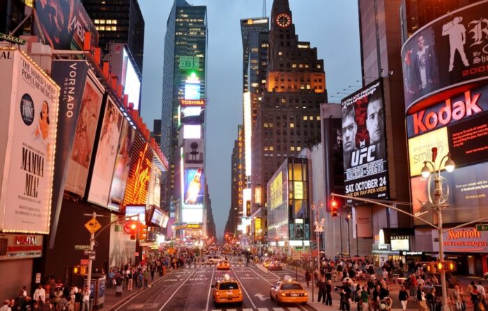 Timie Square - Top 10 cele mai populare locuri de vizitat din New York
