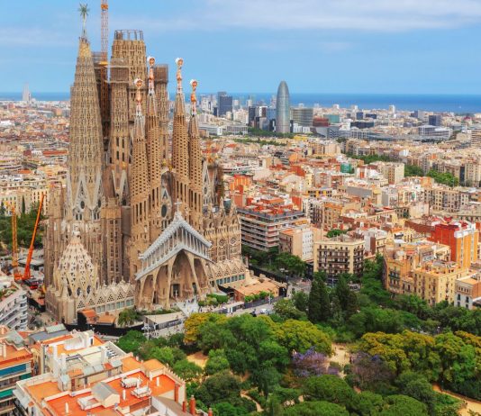 Locuitorii Barcelonei se confrunta cu restrictii asupra apei si piscinelor pe fondul unei urgente de seceta