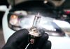 Cum schimbi becul de semnalizare la VW Passat B6, pas cu pas